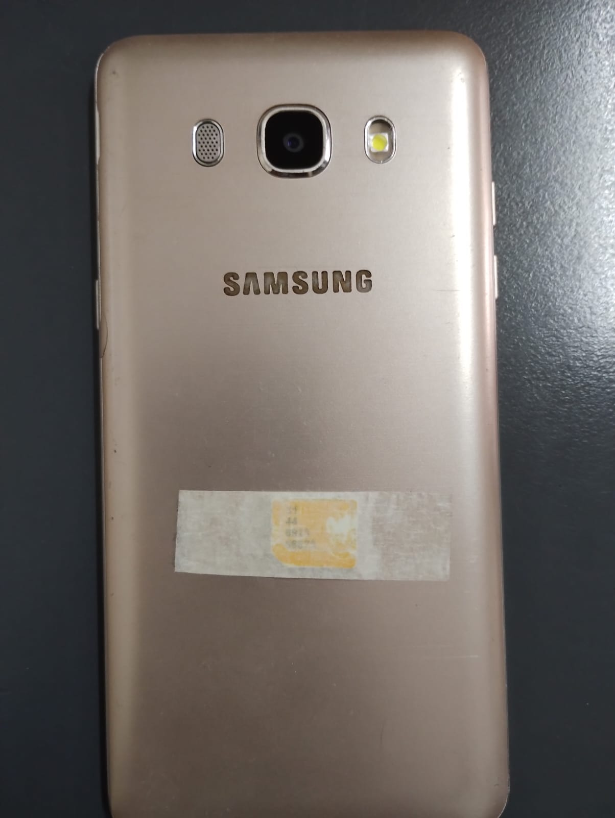 SAMSUNG J7