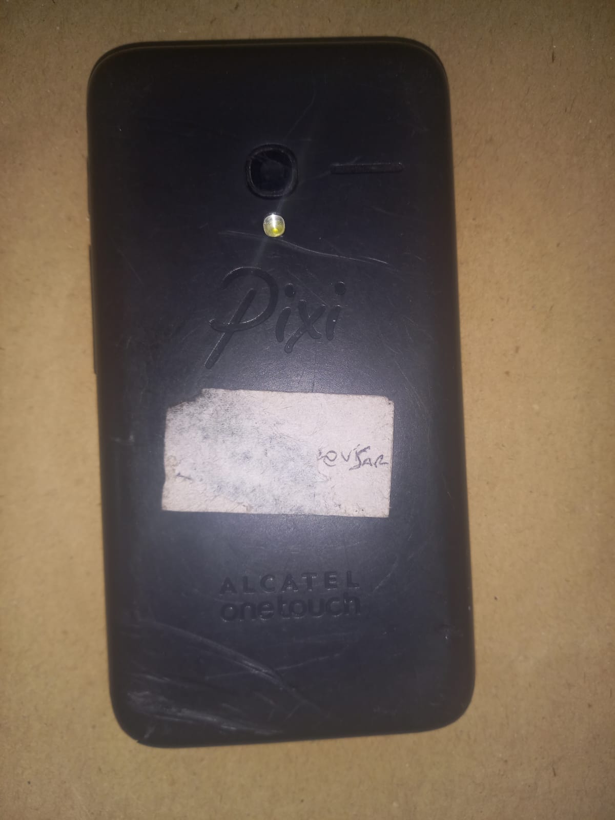 ALCATEL MODELO PIXY