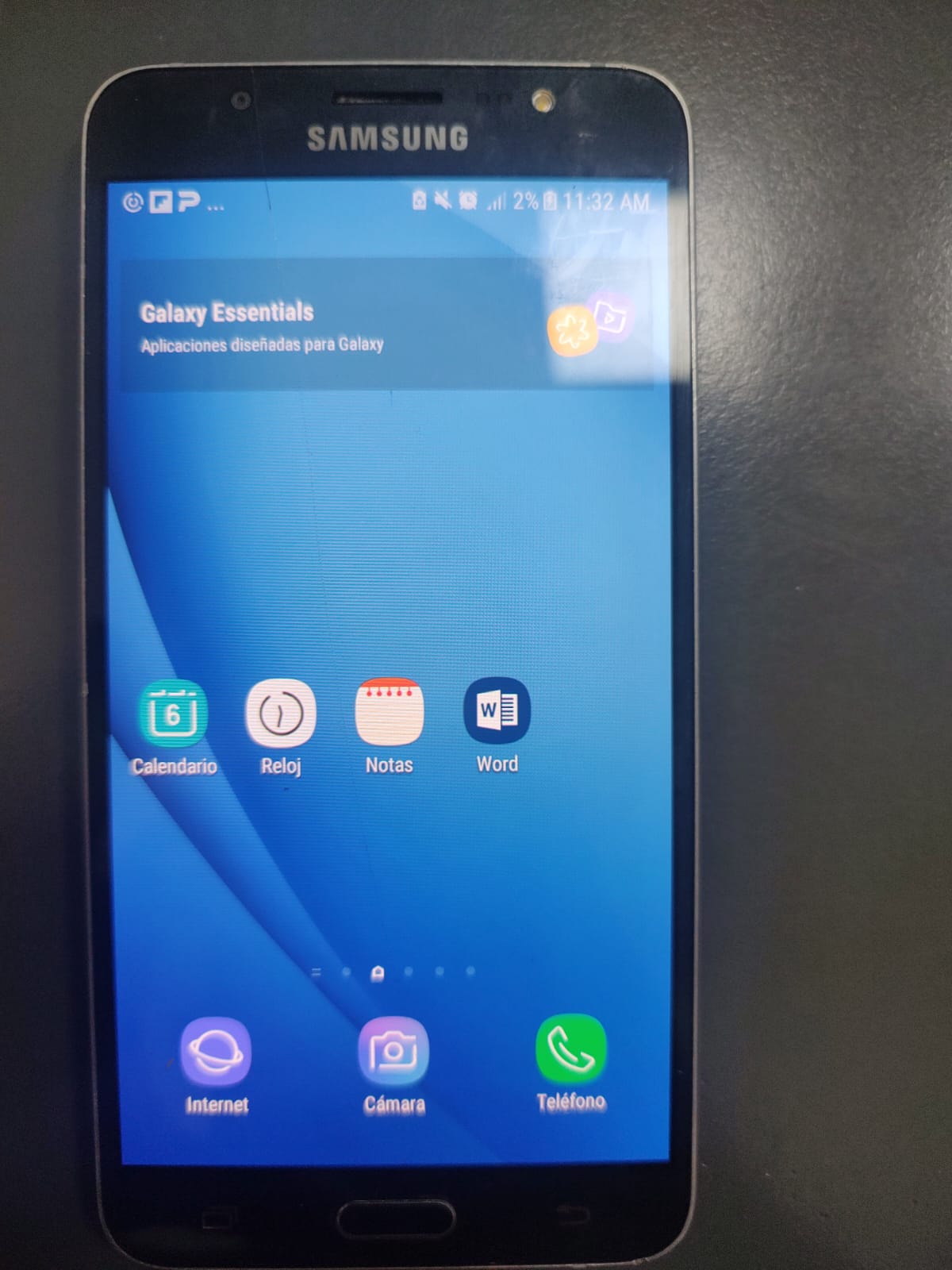 CELULAR J7