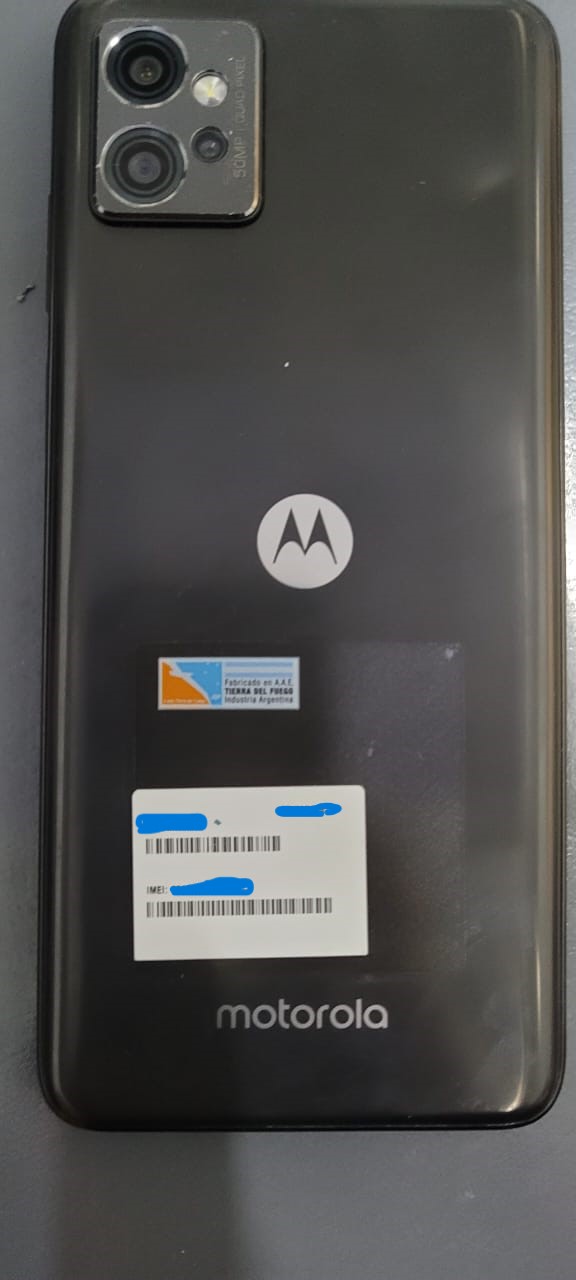 UN (01) TELEFEONO CELULAR MARCA MOTOROLA