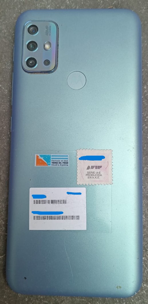 UN TELEFONO CELULAR