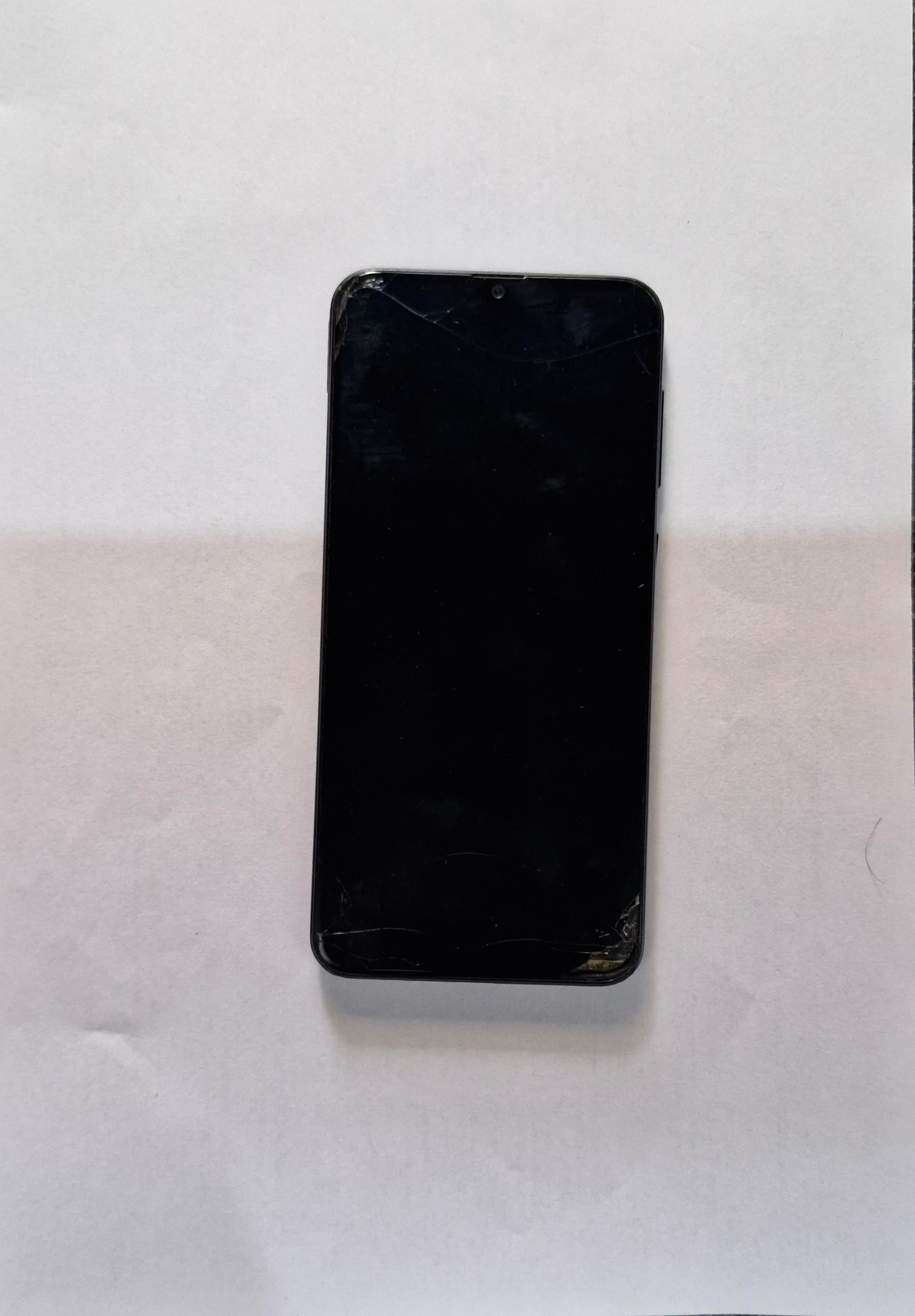 SAMSUNG A30