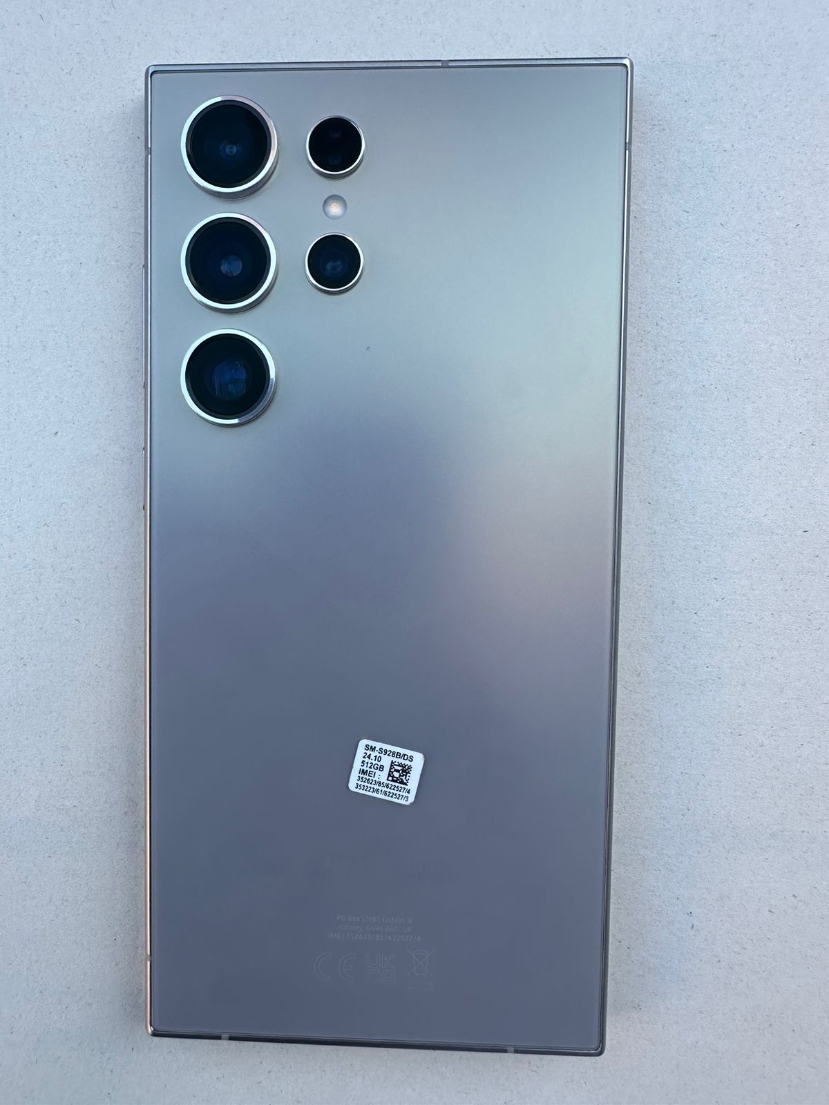 SAMSUNG S24