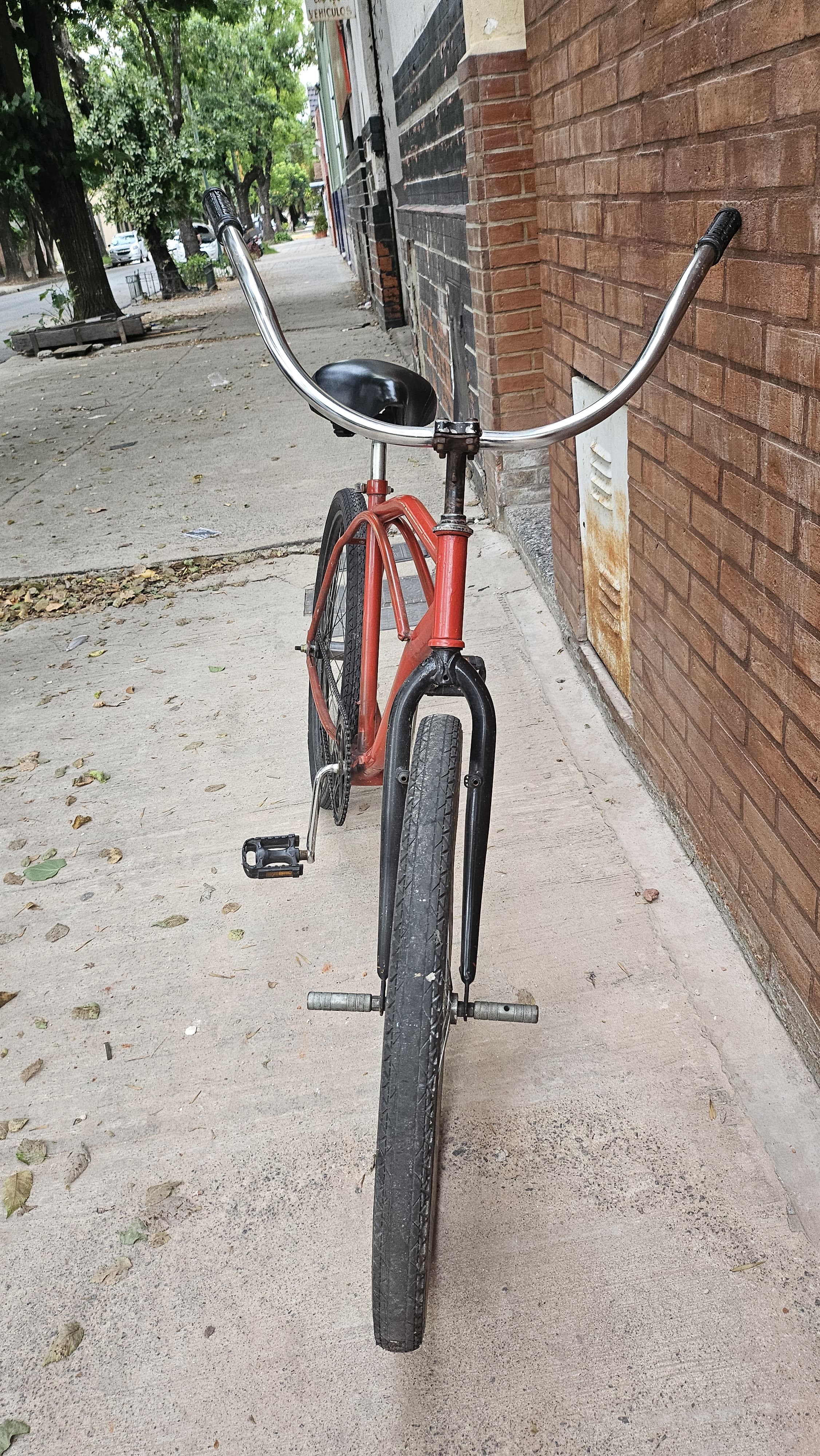 BICICLETA PLAYERA ROJA