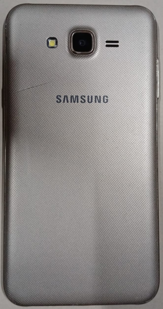 SAMSUNG J7